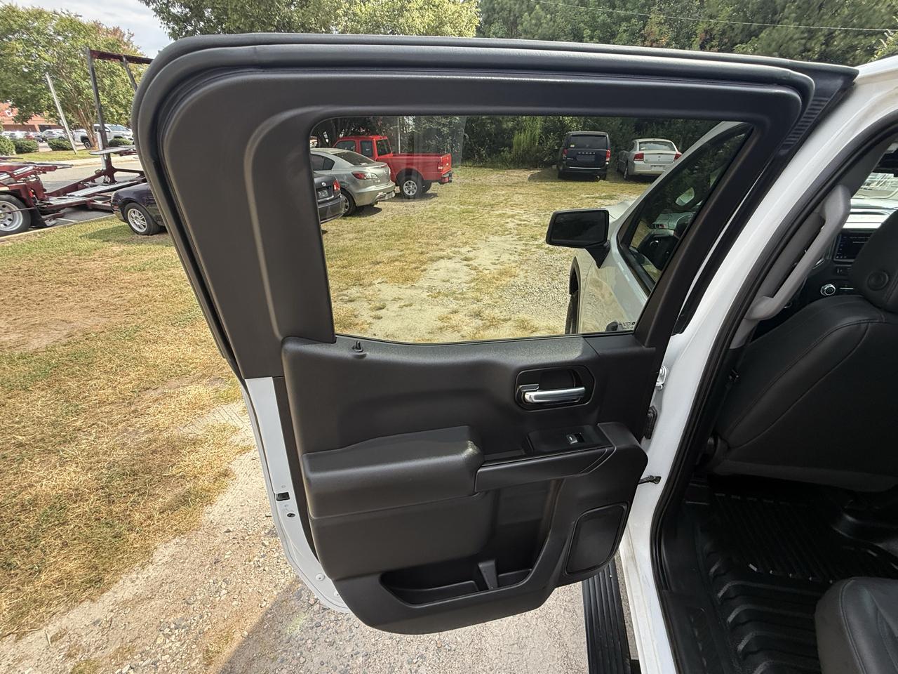 GMC Sierra 1500 4WD Crew Cab 157" Pro 2023