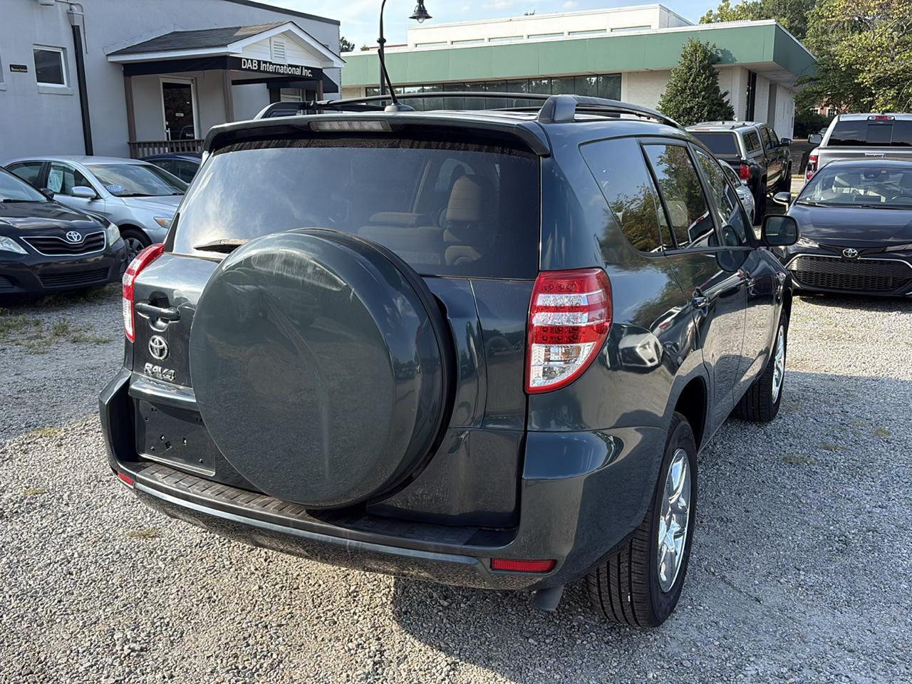Toyota RAV4 FWD 4dr 4-cyl 4-Spd AT (Natl) 2011