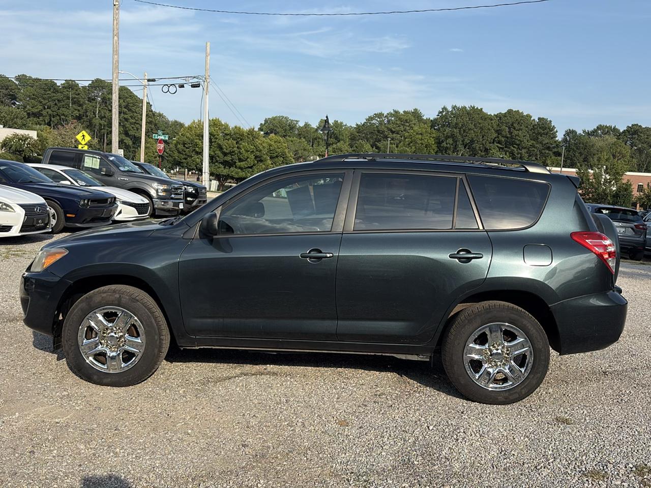 Toyota RAV4 FWD 4dr 4-cyl 4-Spd AT (Natl) 2011