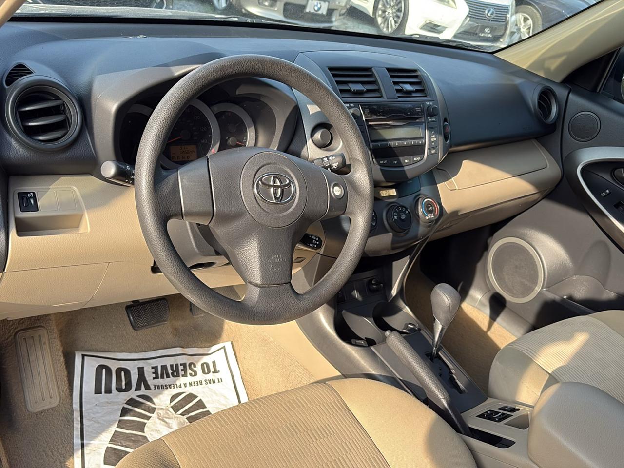 Toyota RAV4 FWD 4dr 4-cyl 4-Spd AT (Natl) 2011