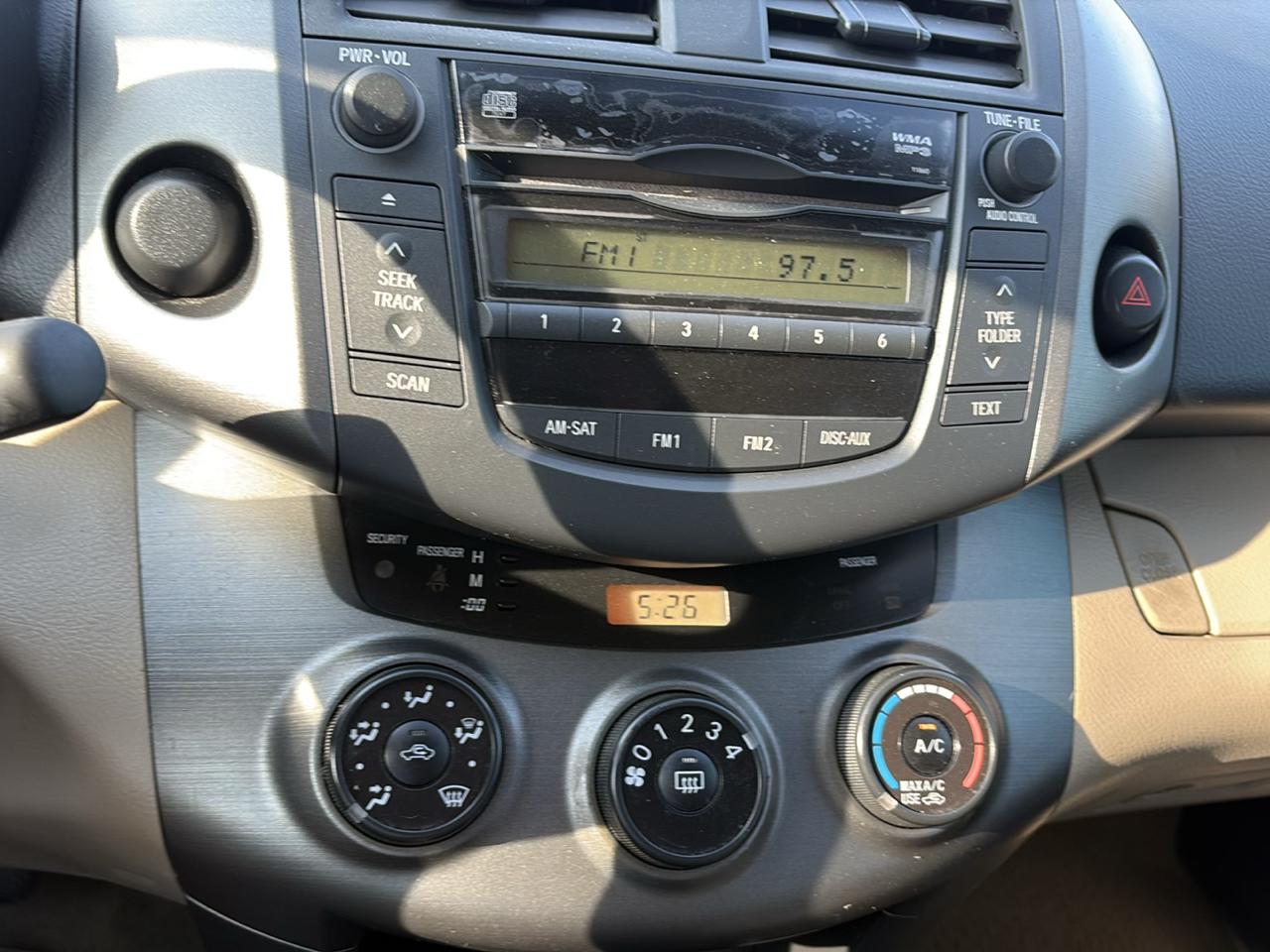 Toyota RAV4 FWD 4dr 4-cyl 4-Spd AT (Natl) 2011