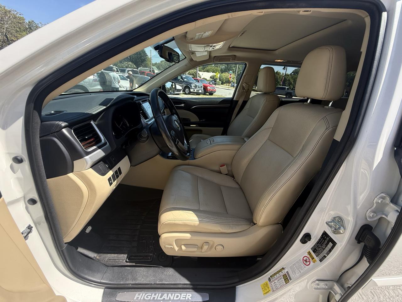 Toyota Highlander AWD 4dr V6 Limited (Natl) 2015