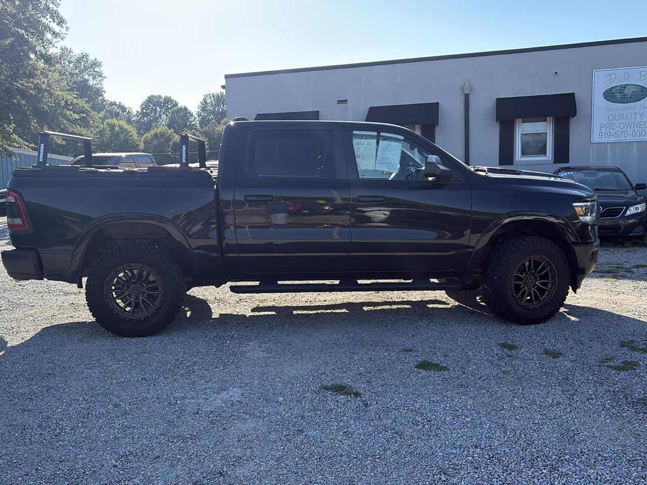 RAM 1500 Laramie 4x4 Crew Cab 5'7" Box 2020