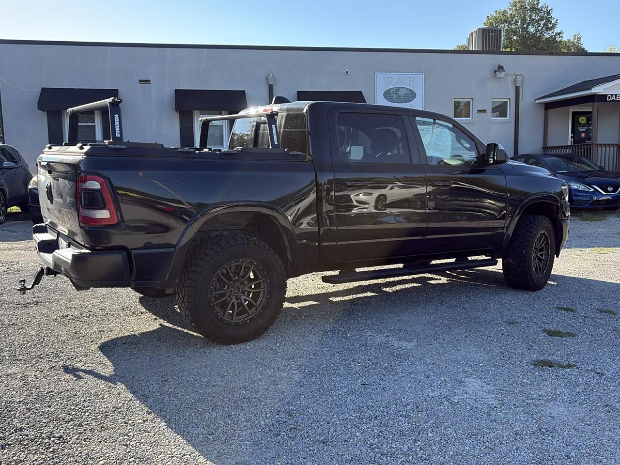 RAM 1500 Laramie 4x4 Crew Cab 5'7" Box 2020