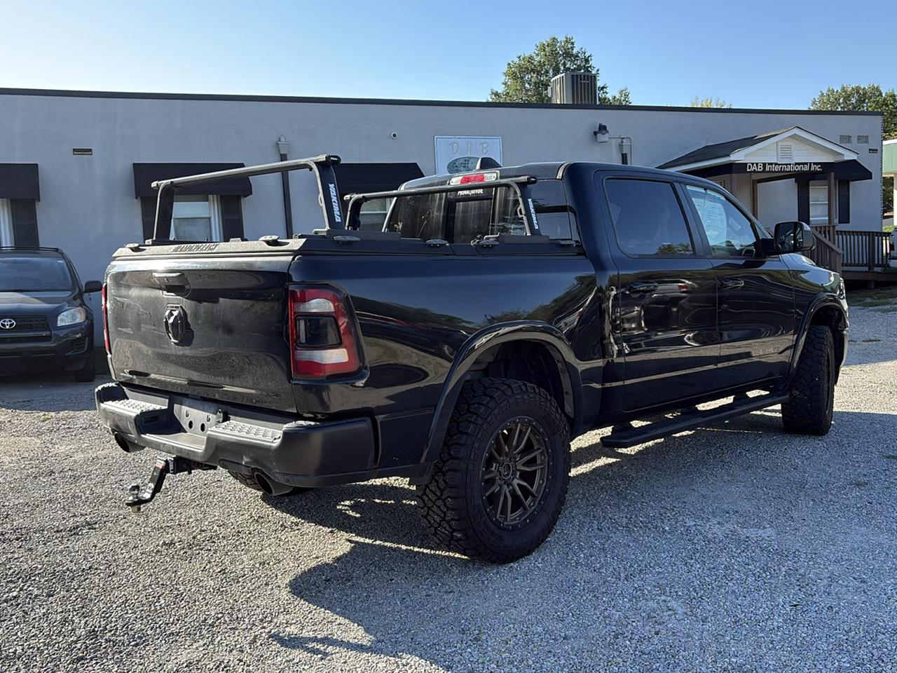 RAM 1500 Laramie 4x4 Crew Cab 5'7" Box 2020