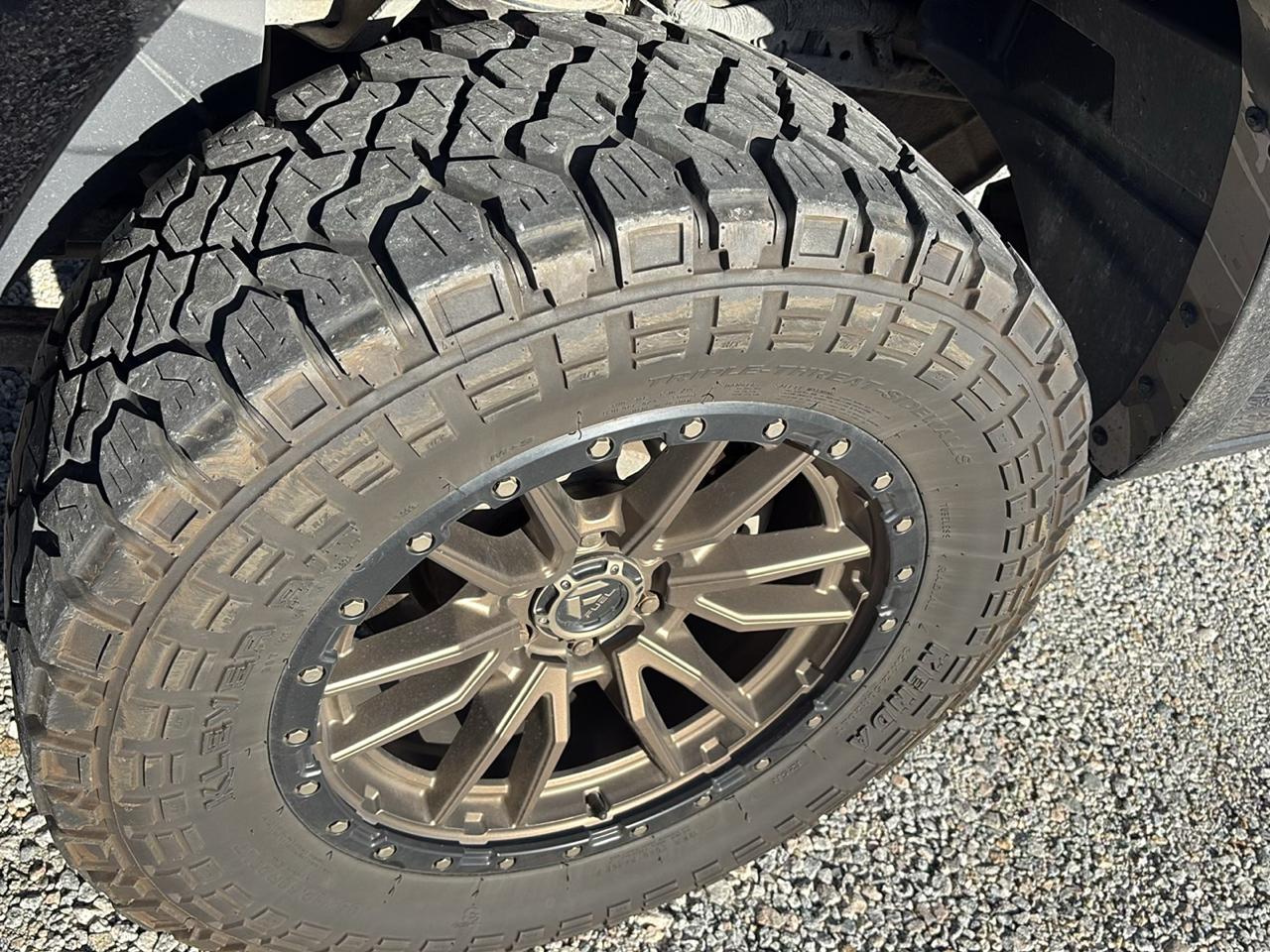 RAM 1500 Laramie 4x4 Crew Cab 5'7" Box 2020