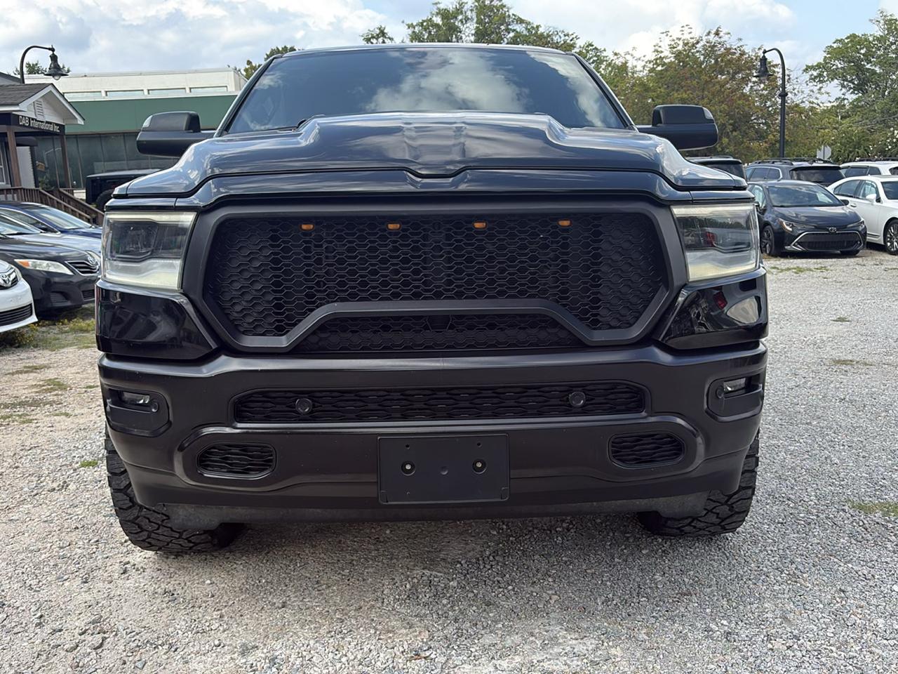 RAM 1500 Laramie 4x4 Crew Cab 5'7" Box 2020