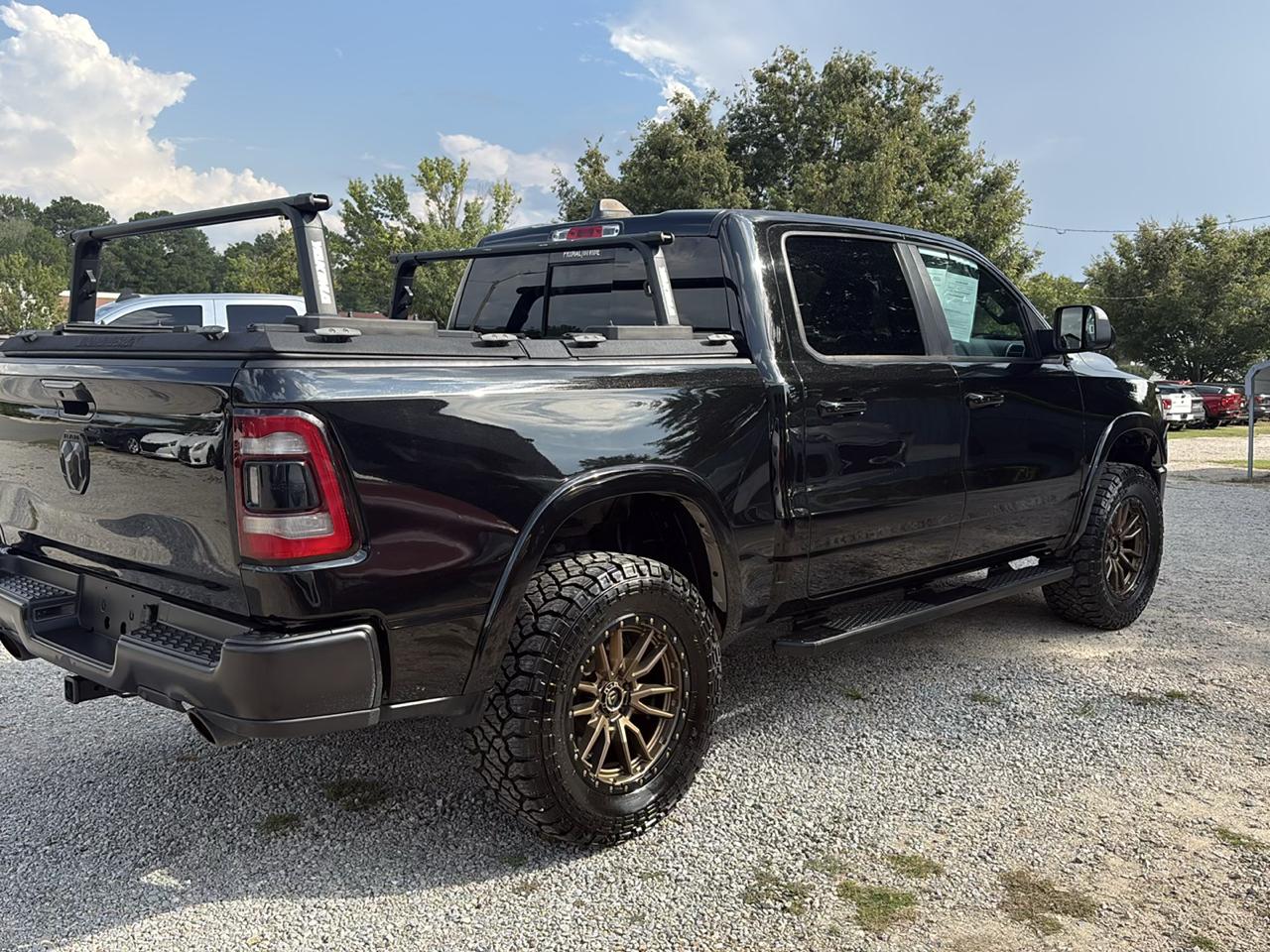RAM 1500 Laramie 4x4 Crew Cab 5'7" Box 2020