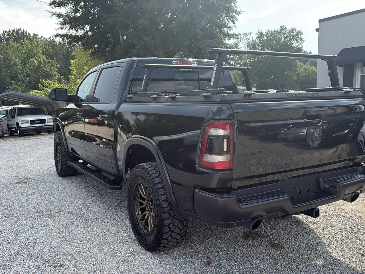 RAM 1500 Laramie 4x4 Crew Cab 5'7" Box 2020