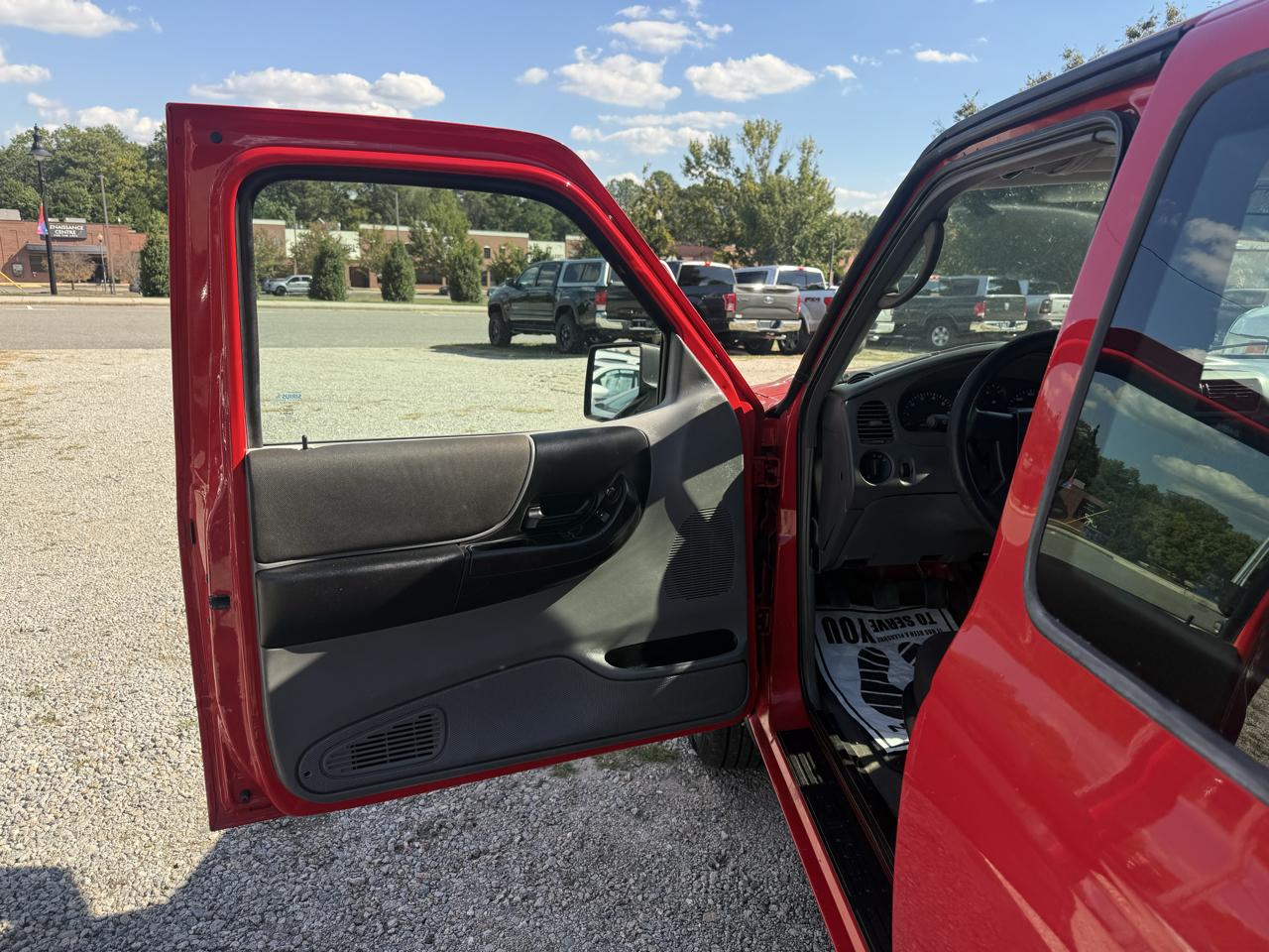Ford Ranger 2WD 2dr SuperCab 126" XLT 2011