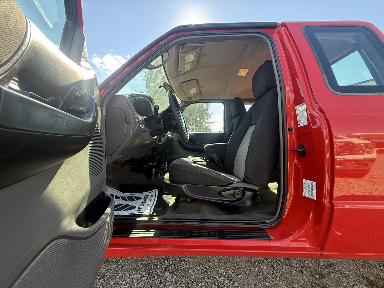 Ford Ranger 2WD 2dr SuperCab 126" XLT 2011