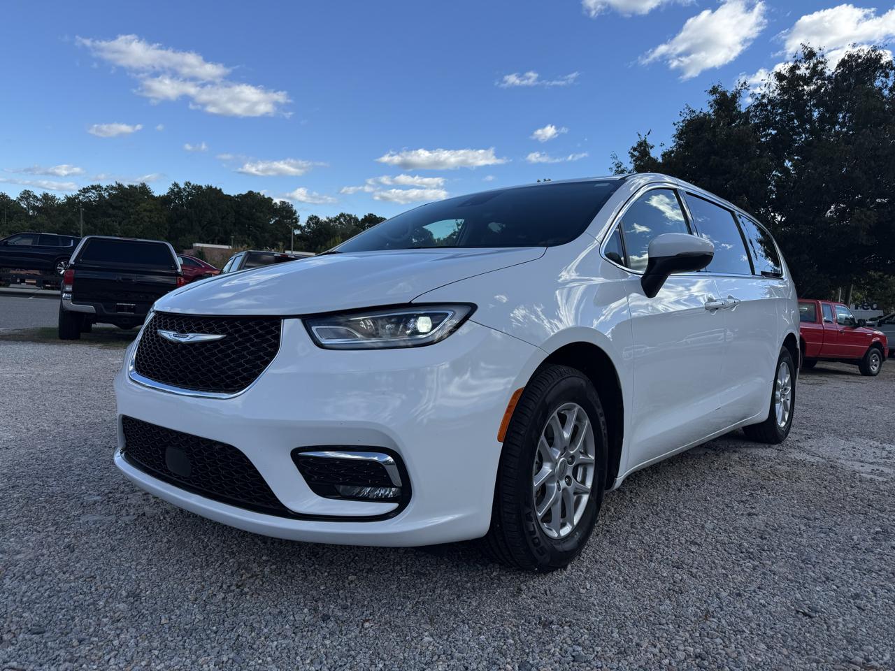 Chrysler Pacifica Touring L FWD 2023