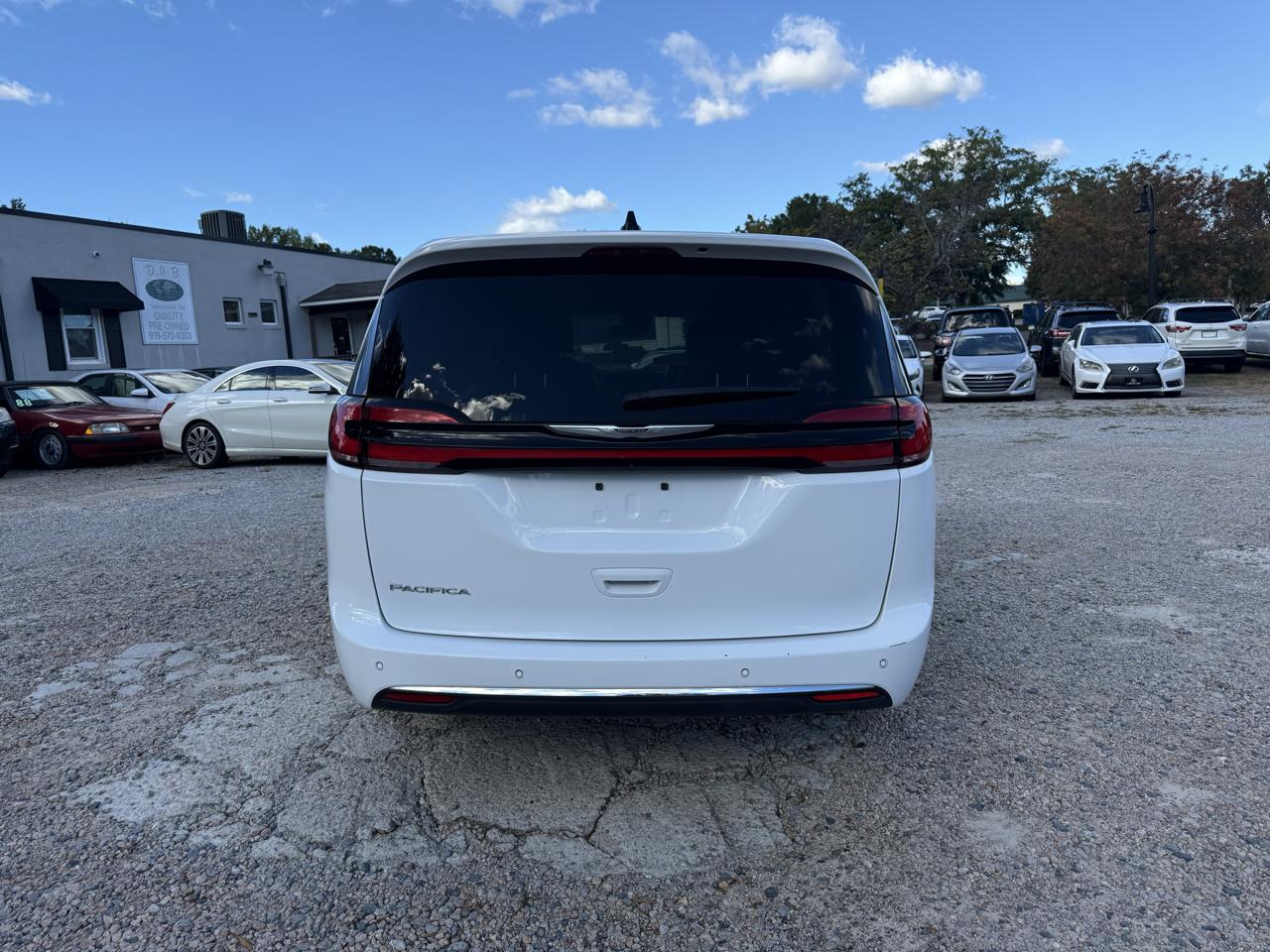 Chrysler Pacifica Touring L FWD 2023
