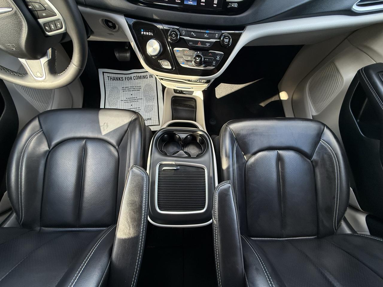 Chrysler Pacifica Touring L FWD 2023