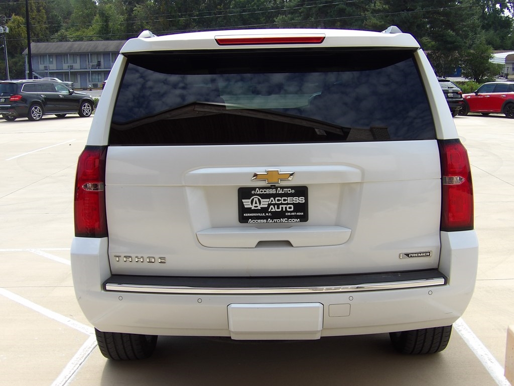 2017 Chevrolet Tahoe Premier photo 3