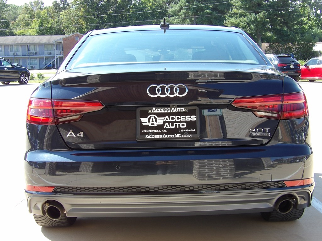 2017 Audi A4 2.0T Prestige Quattro photo 4