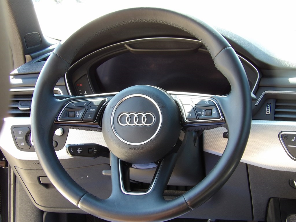 2017 Audi A4 2.0T Prestige Quattro photo 15