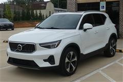2024 Volvo XC40 