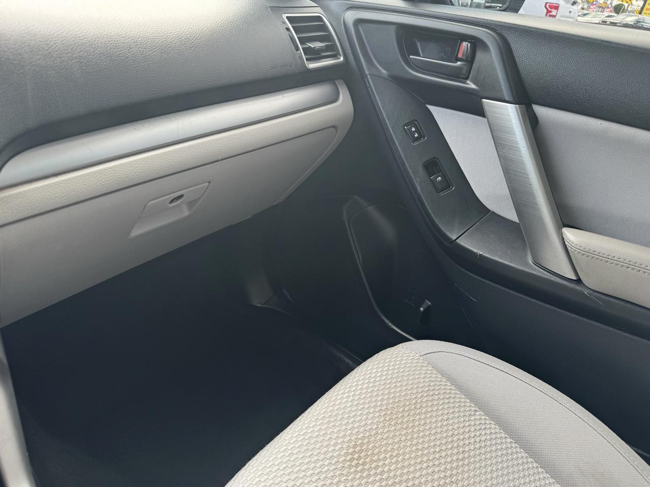 Subaru Forester 2.5i Premium PZEV CVT 2016