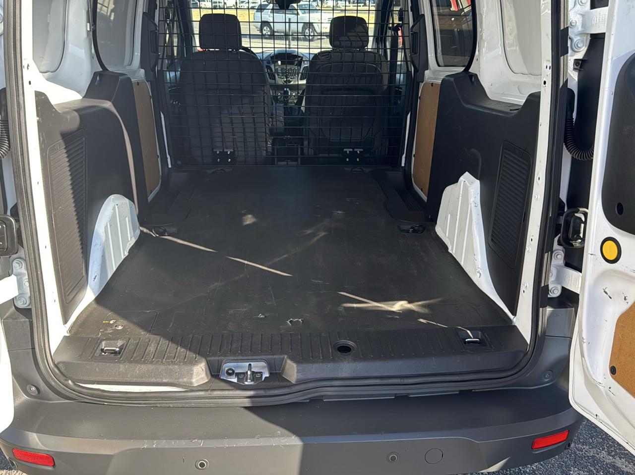 Ford Transit 350 Wagon HD High Roof XL Sliding Pass. 148 WB EL 2015