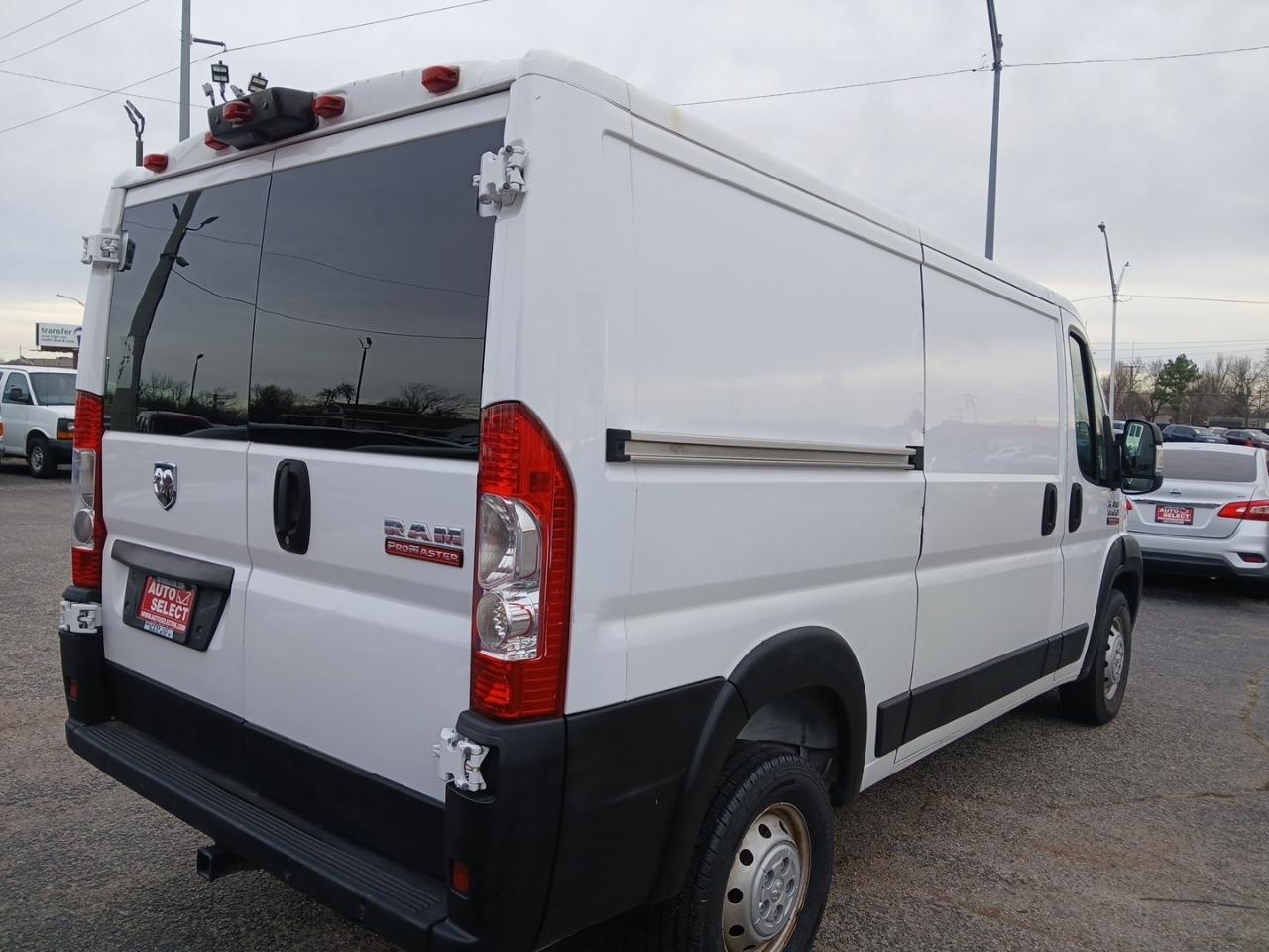 RAM Promaster 1500 Low Roof Tradesman 136-in. WB 2018