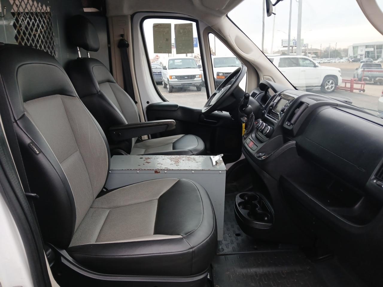 RAM Promaster 1500 Low Roof Tradesman 136-in. WB 2018