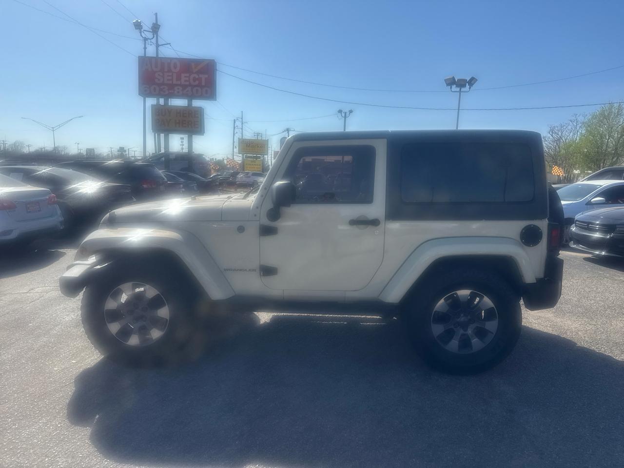 Jeep Wrangler Sahara 4WD 2011