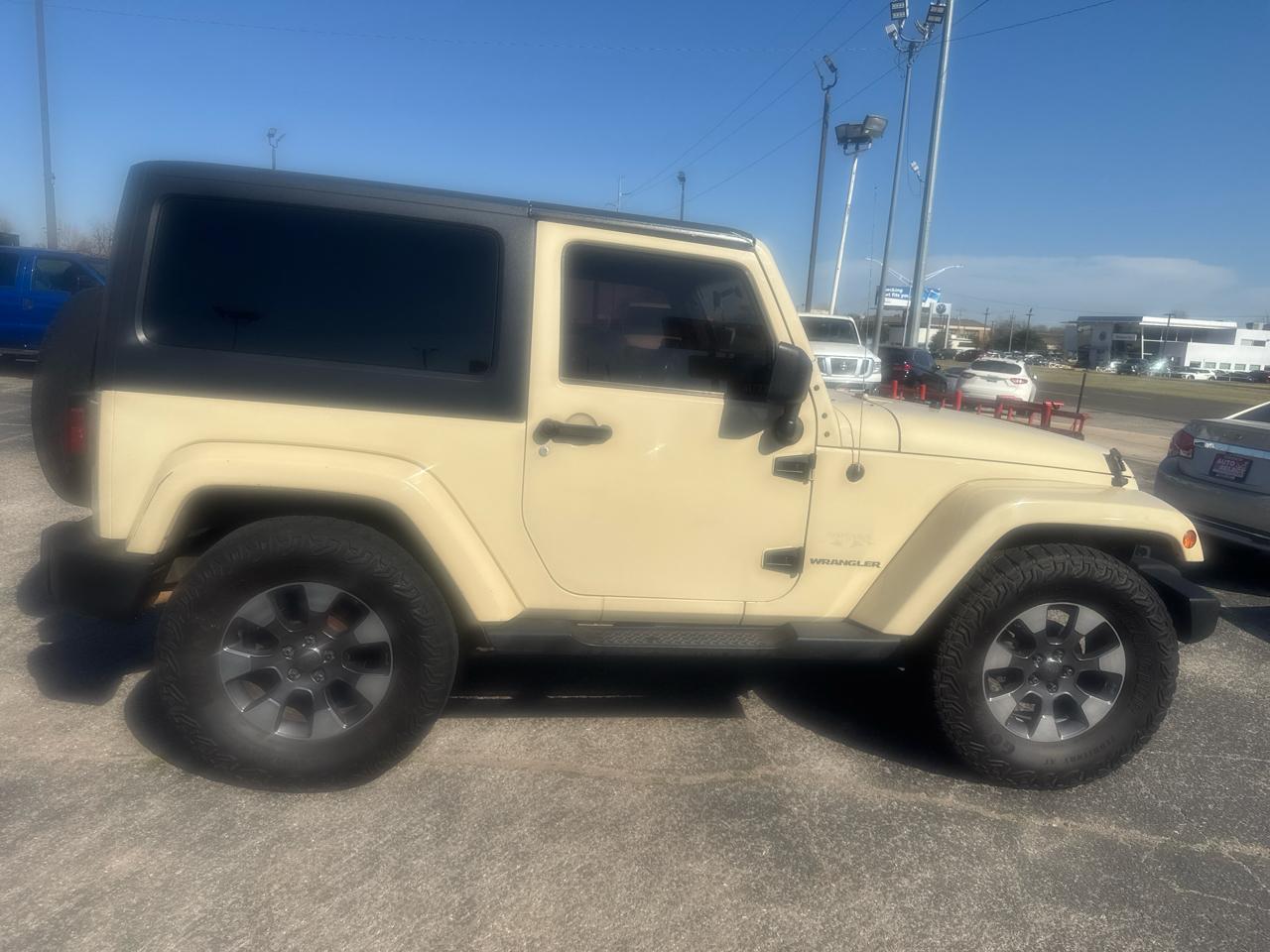 Jeep Wrangler Sahara 4WD 2011