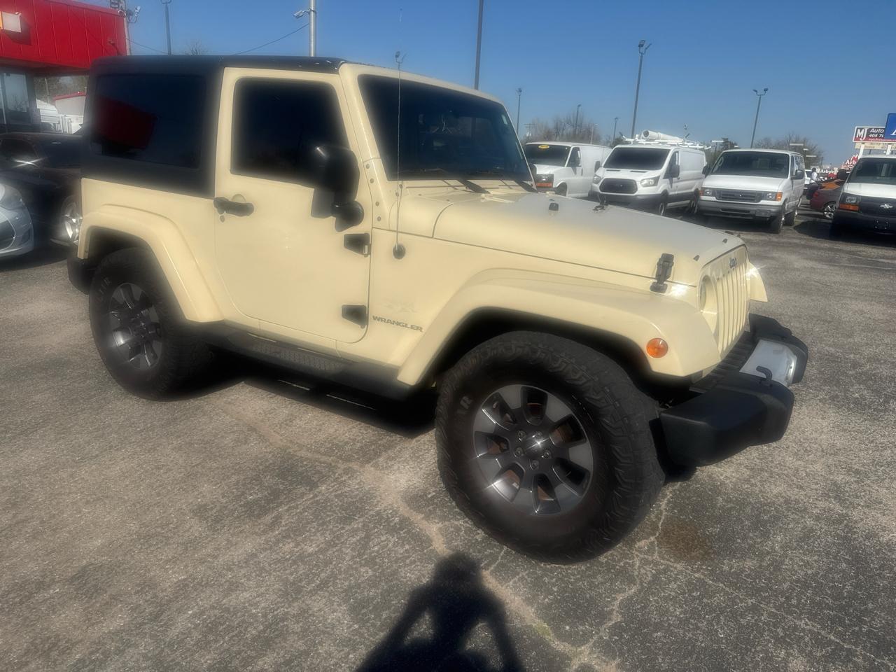 Jeep Wrangler Sahara 4WD 2011