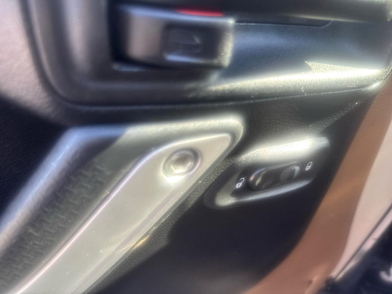 Jeep Wrangler Sahara 4WD 2011