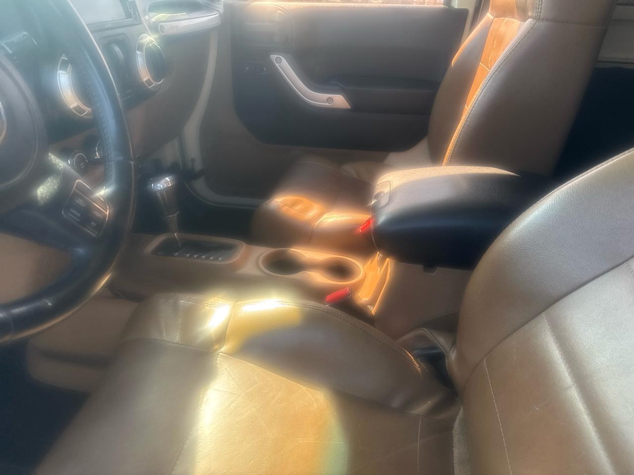 Jeep Wrangler Sahara 4WD 2011