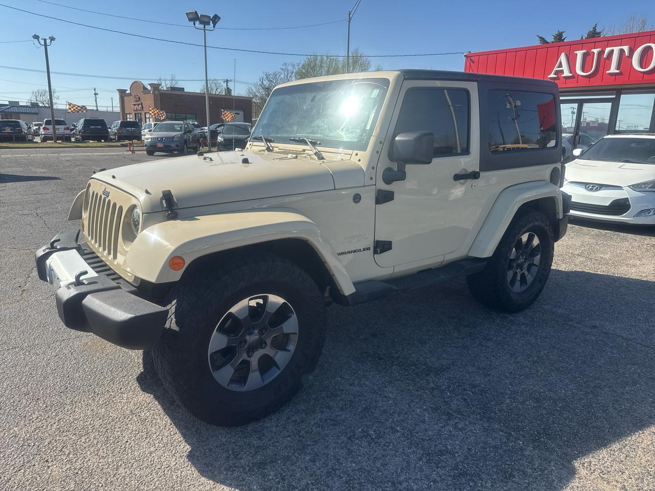 Jeep Wrangler Sahara 4WD 2011
