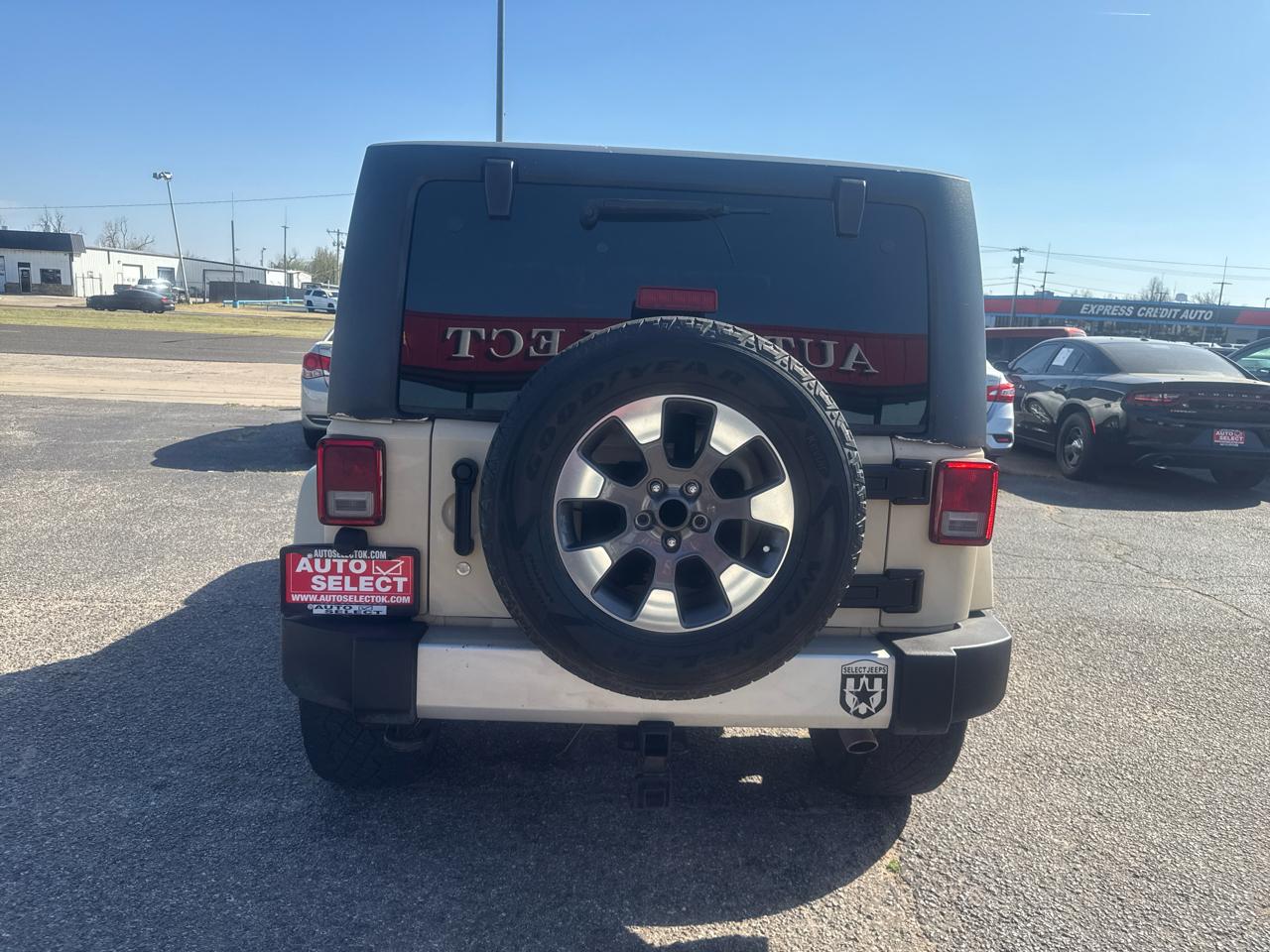 Jeep Wrangler Sahara 4WD 2011