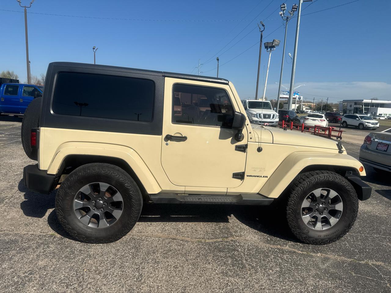 Jeep Wrangler Sahara 4WD 2011