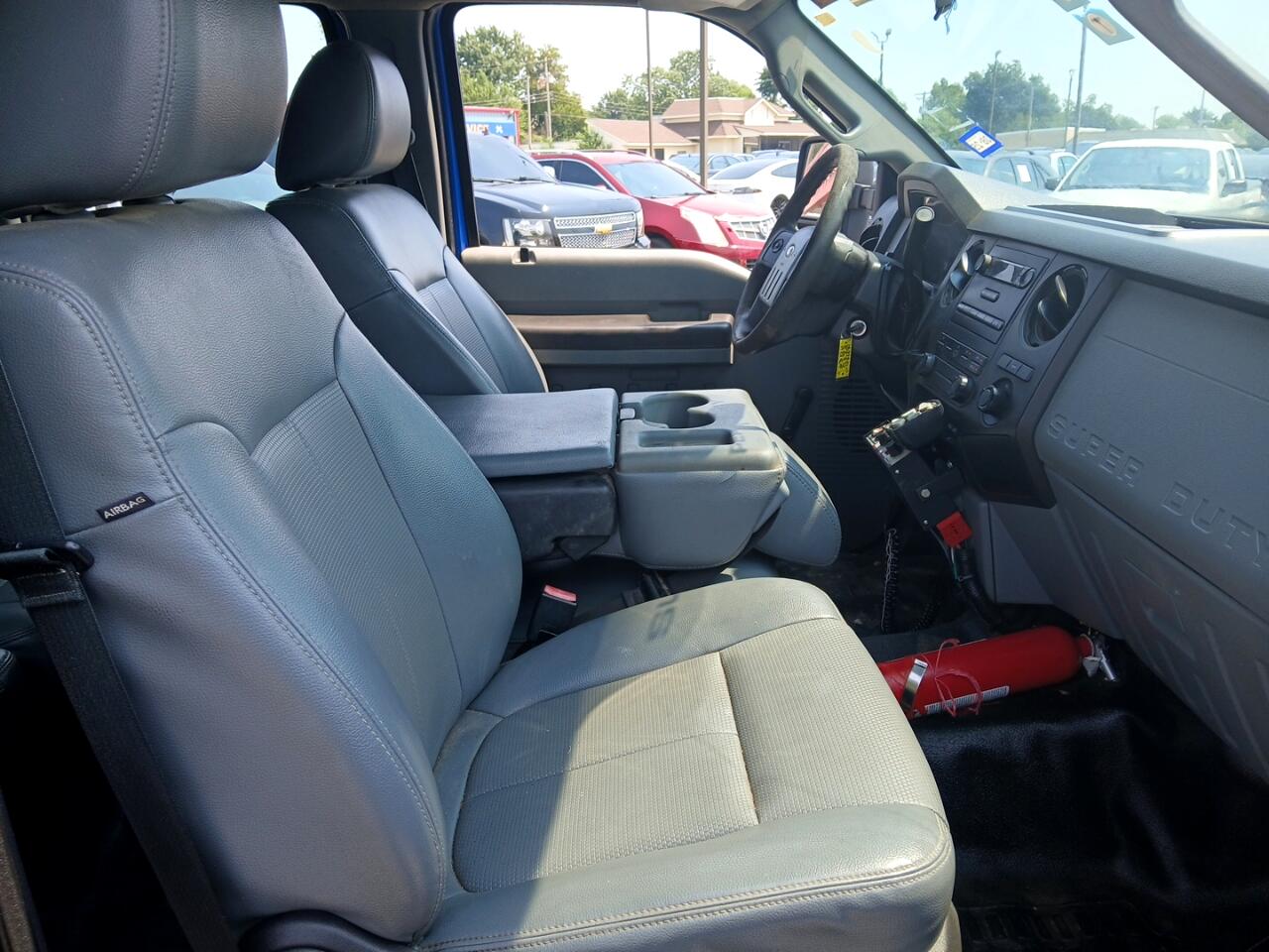 Ford F-450 SD Crew Cab DRW 2WD 2016 Ford F-450 SD Crew Cab DRW 2WD 2016