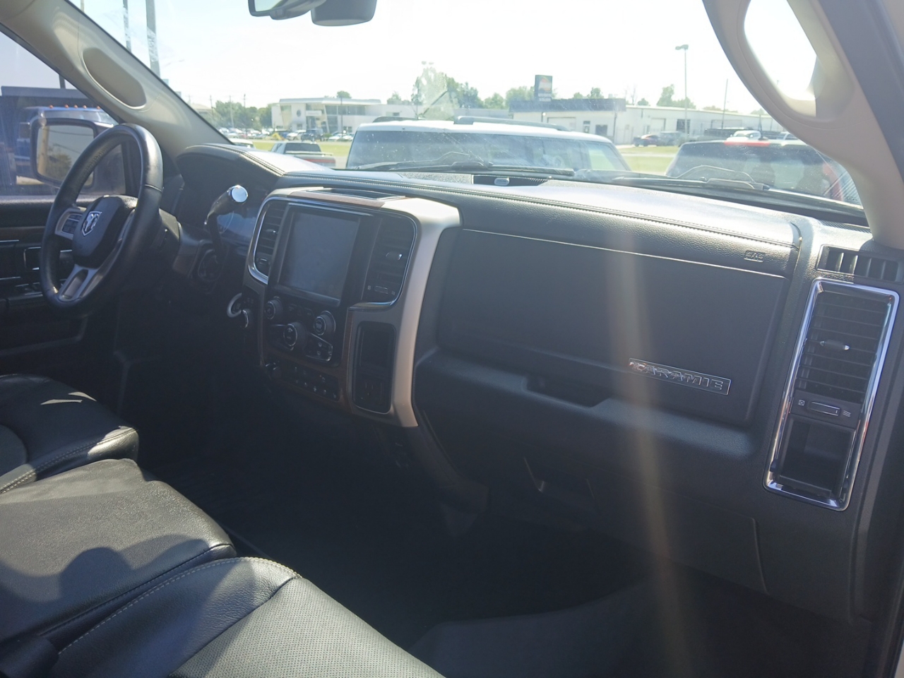 RAM 2500 Laramie Crew Cab LWB 4WD 2014 RAM 2500 Laramie Crew Cab LWB 4WD 2014