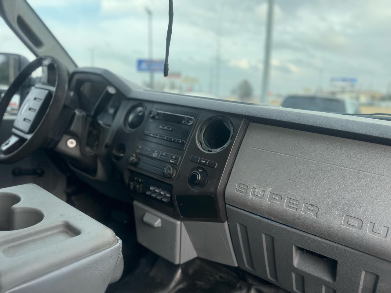 Ford F-450 SD Crew Cab DRW 2WD 2016