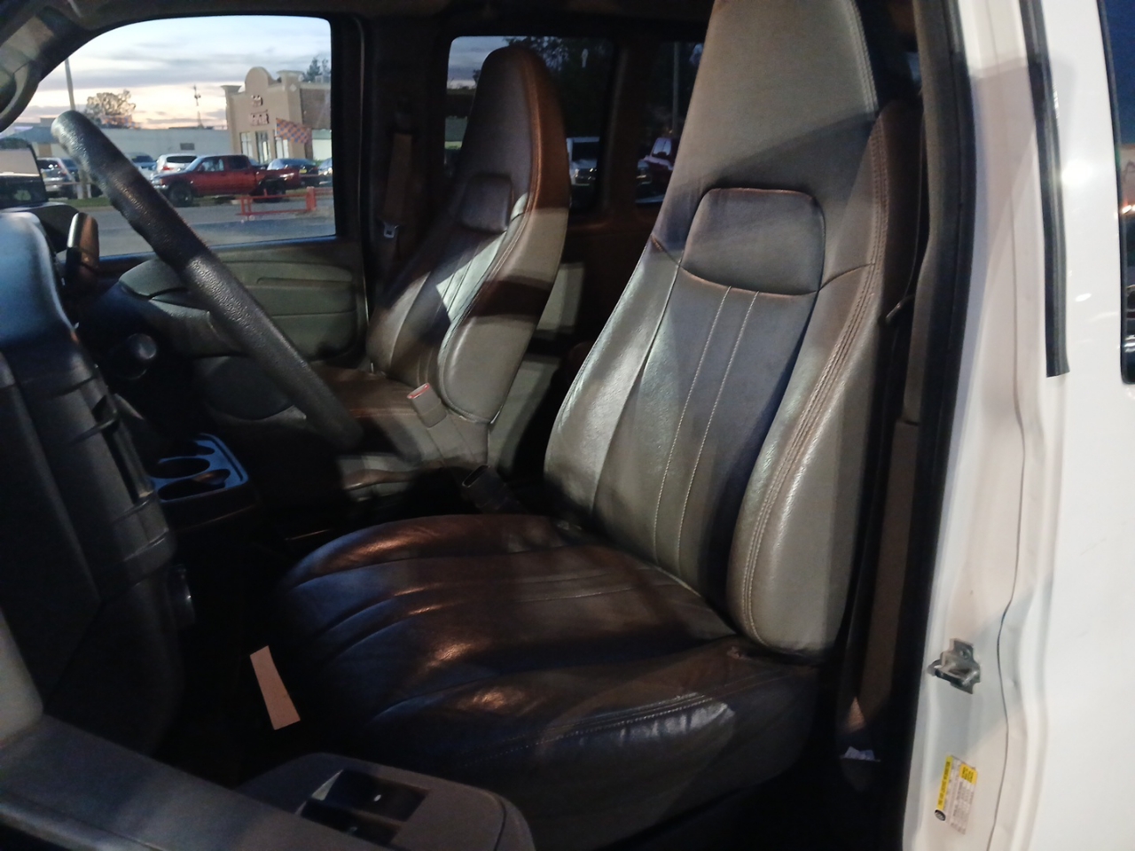 Chevrolet Express LS 2500 2010