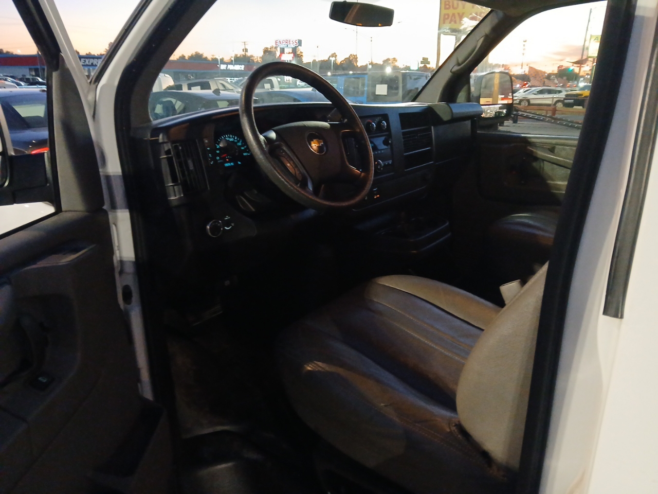 Chevrolet Express LS 2500 2010