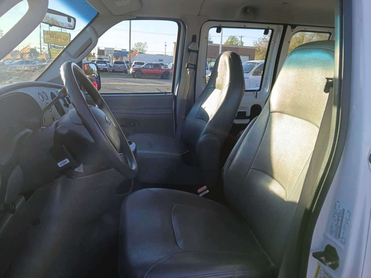 Ford Econoline E-350 XL Super Duty 2007