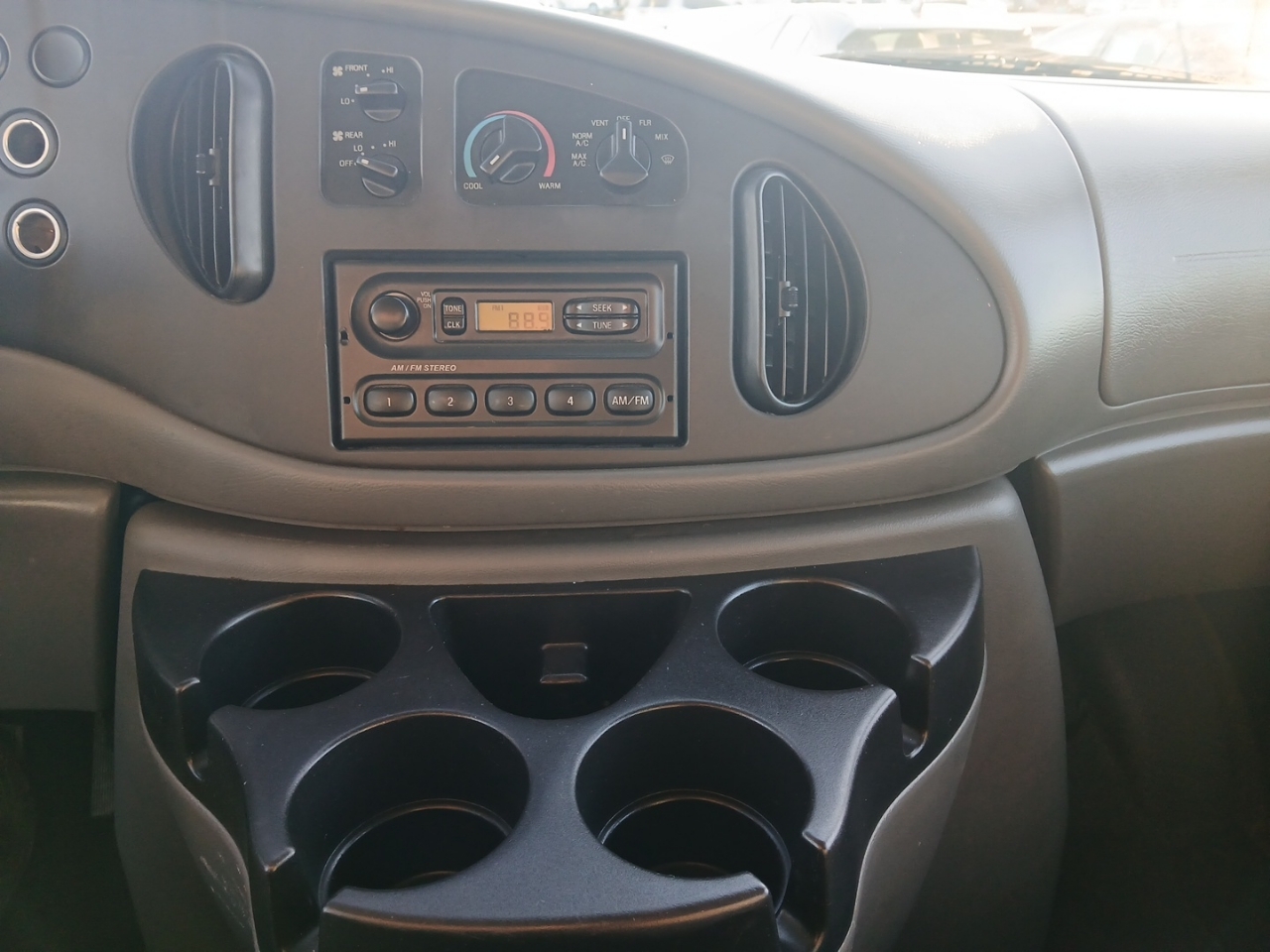 Ford Econoline E-350 XL Super Duty 2007