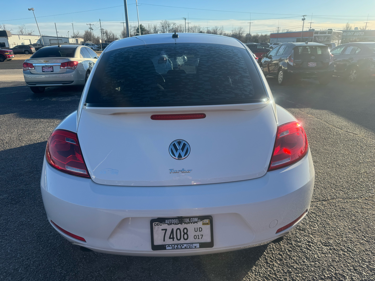 Volkswagen Beetle 2.0T Turbo w/Sunroof & Sound 2013