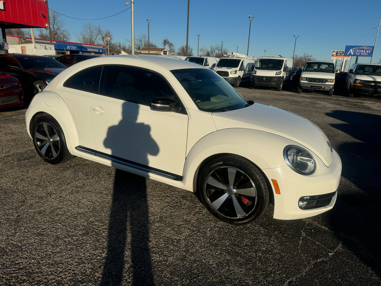 Volkswagen Beetle 2.0T Turbo w/Sunroof & Sound 2013