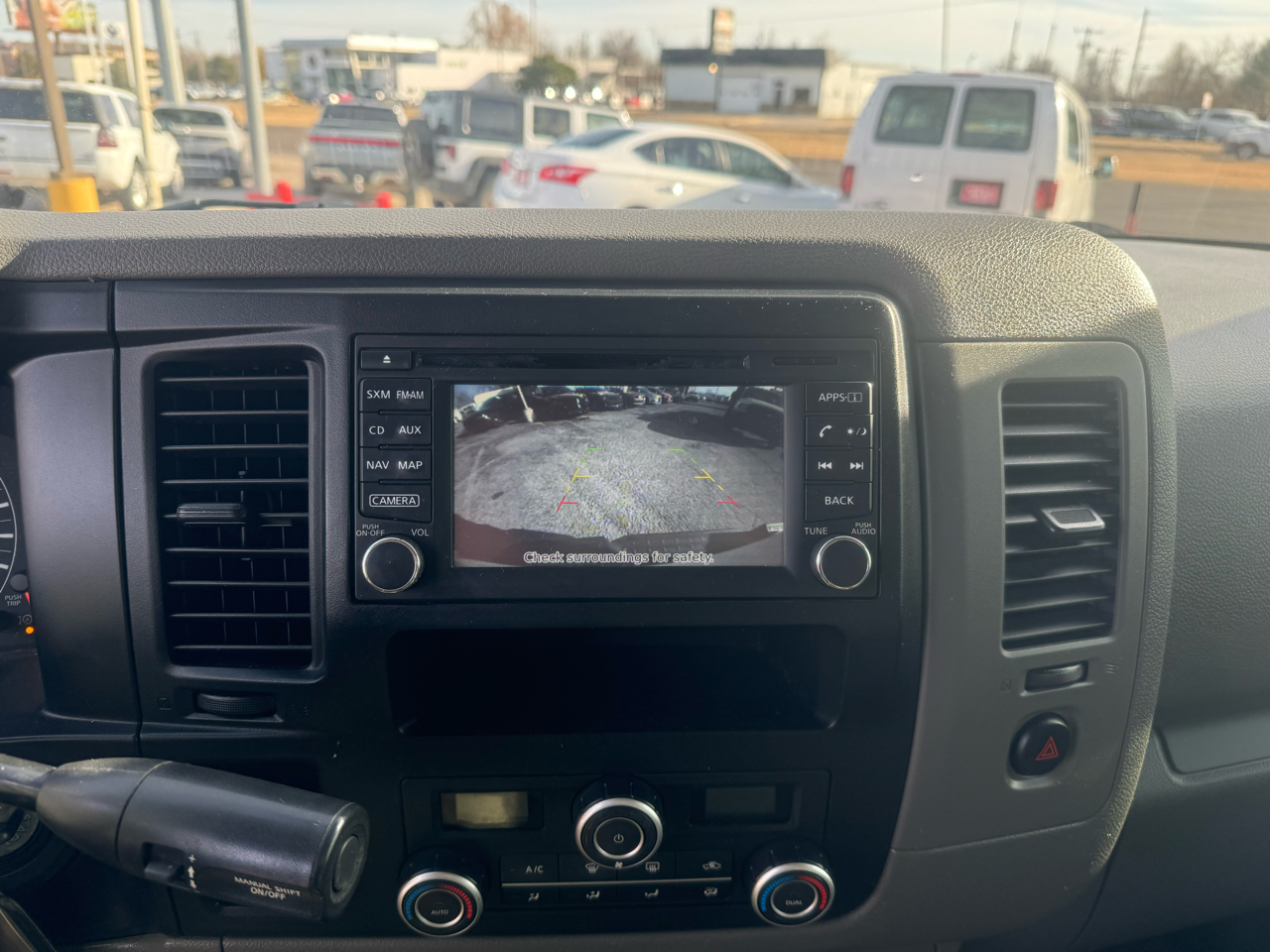 Nissan NV Passenger 3500 SL V8 2018