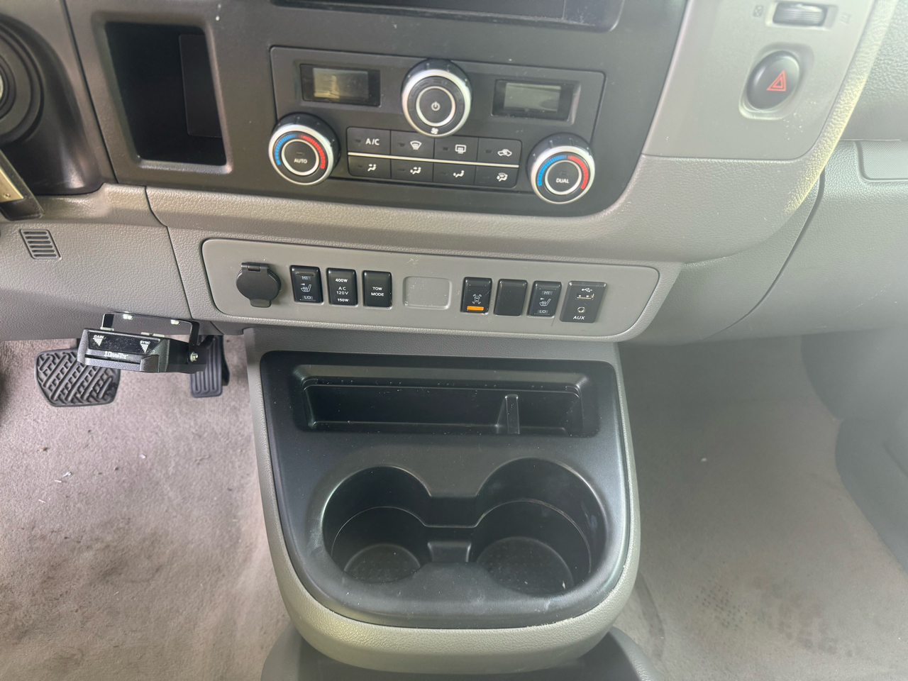 Nissan NV Passenger 3500 SL V8 2018
