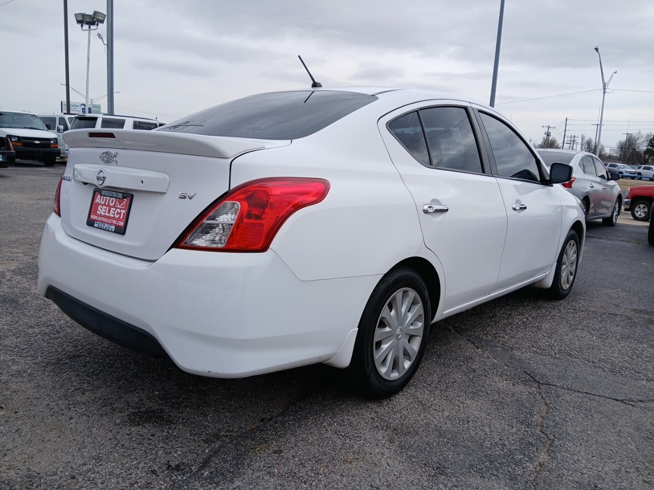 Nissan Versa 1.6 S 5M 2019