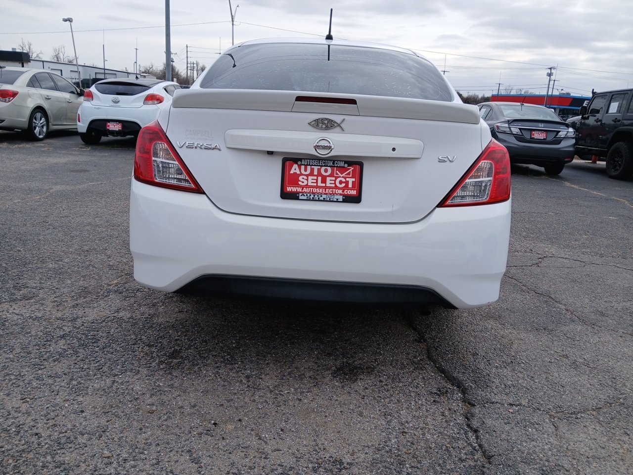 Nissan Versa 1.6 S 5M 2019