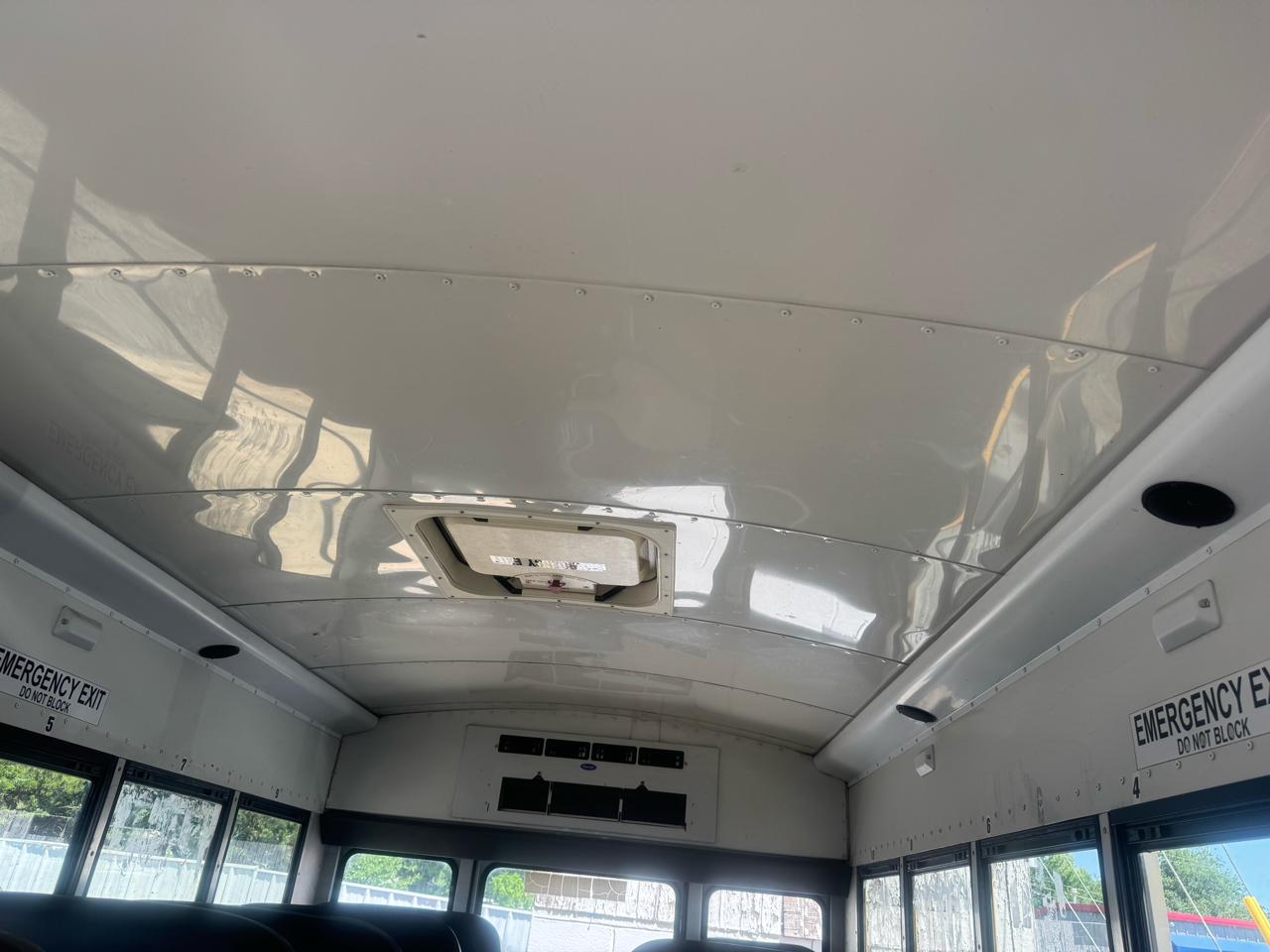 Chevrolet Express LS 3500 2009