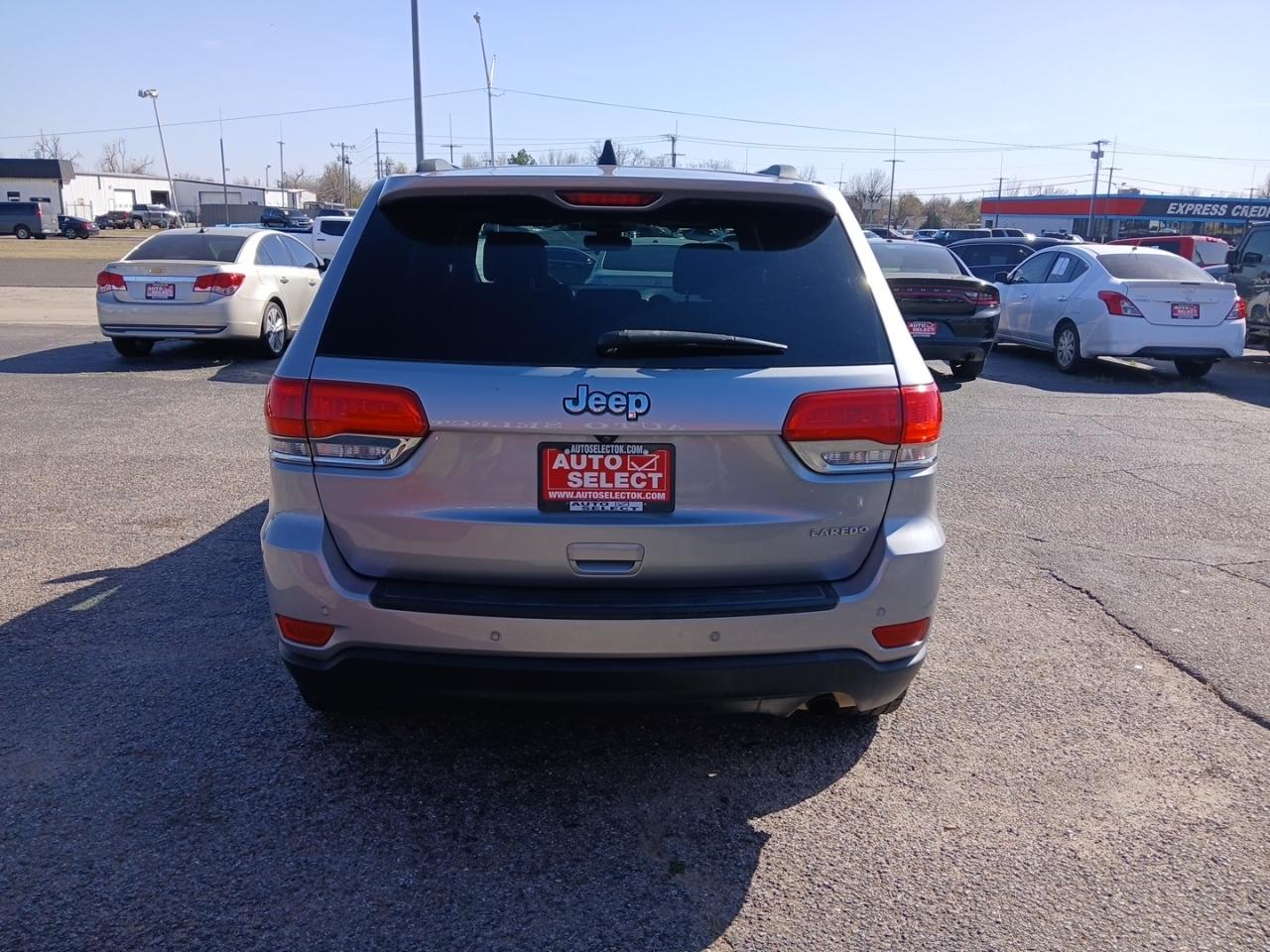 Jeep Grand Cherokee Laredo 2WD 2017