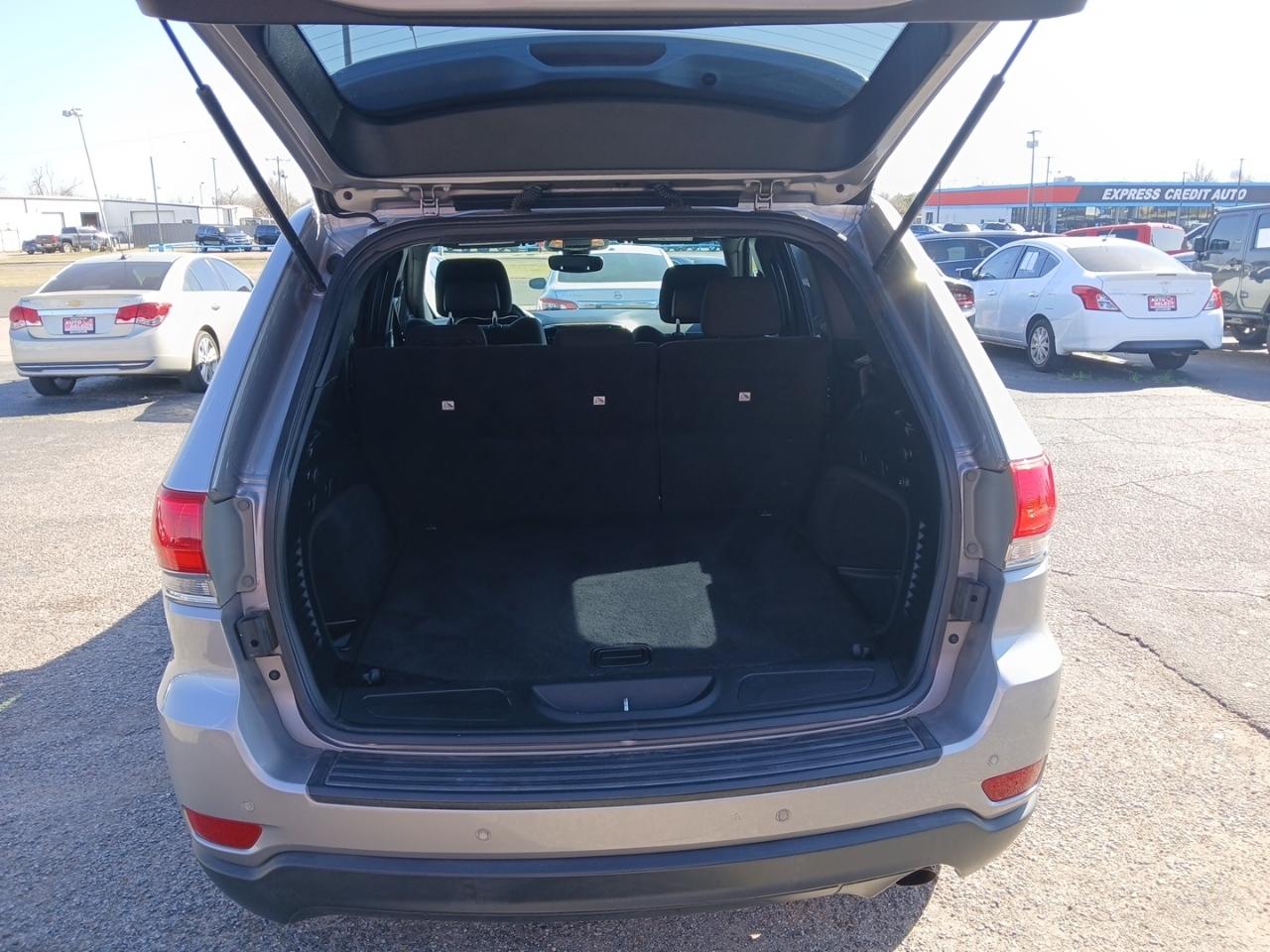 Jeep Grand Cherokee Laredo 2WD 2017